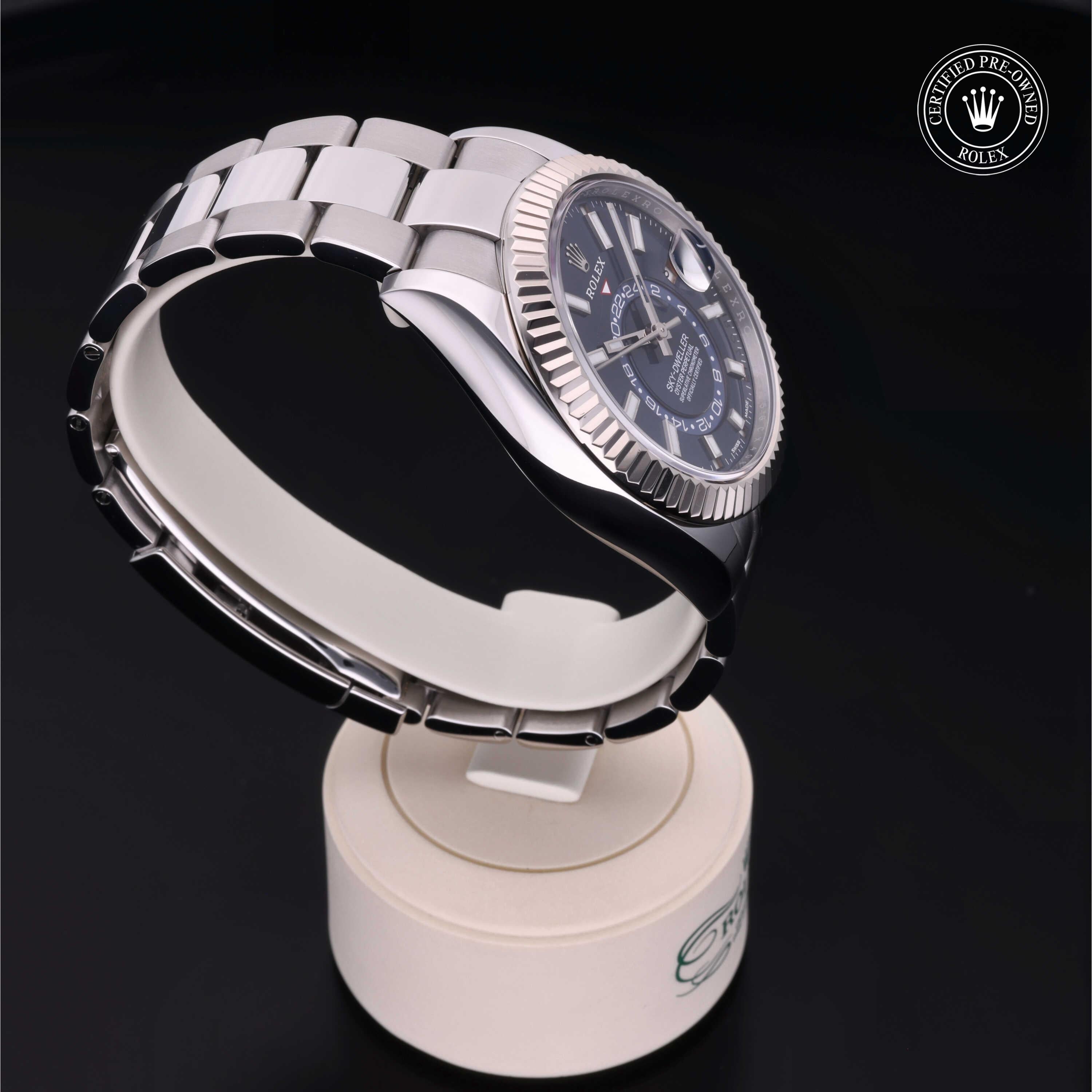 Rolex Sky-Dweller 42 - 360° view