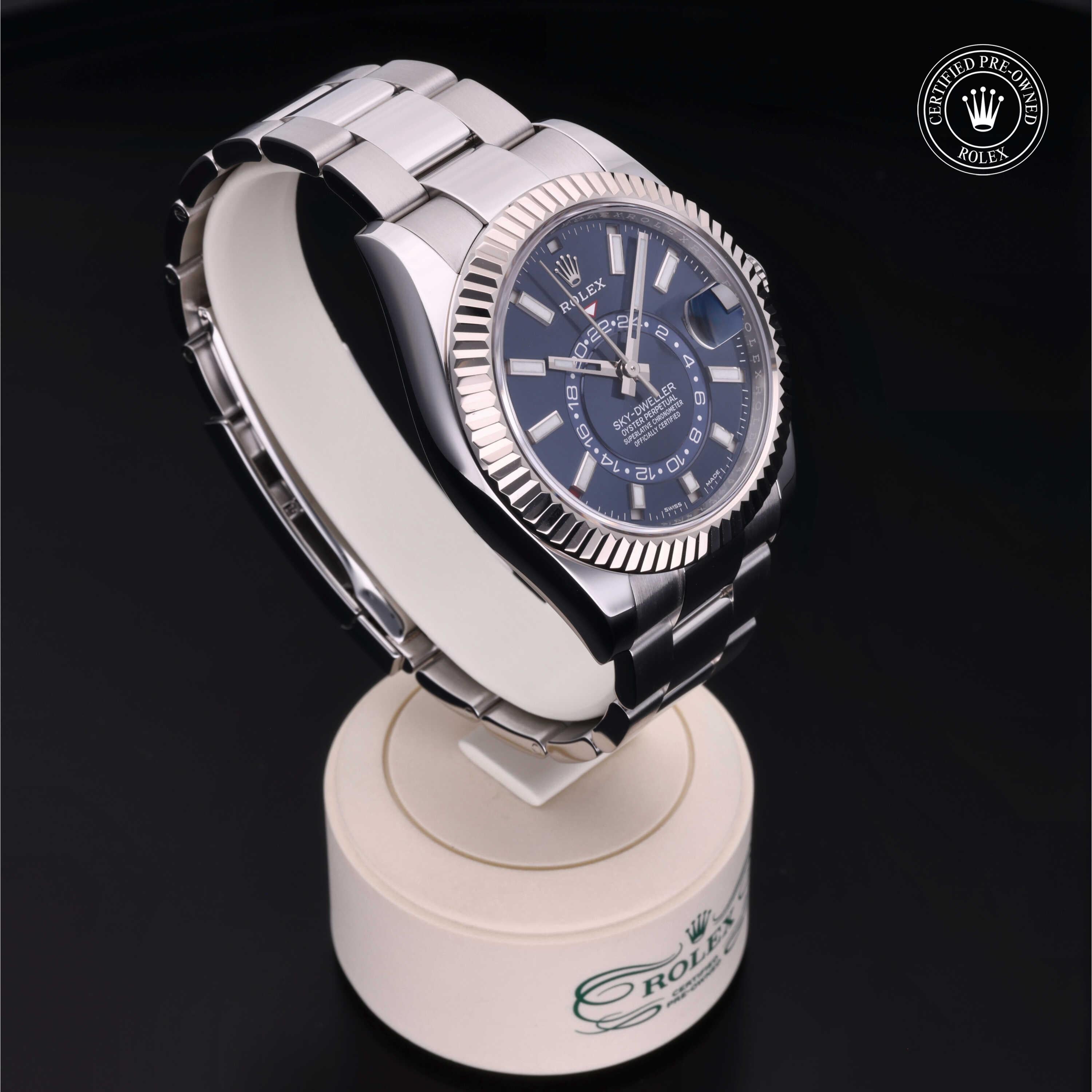 Rolex Sky-Dweller 42 - 360° view