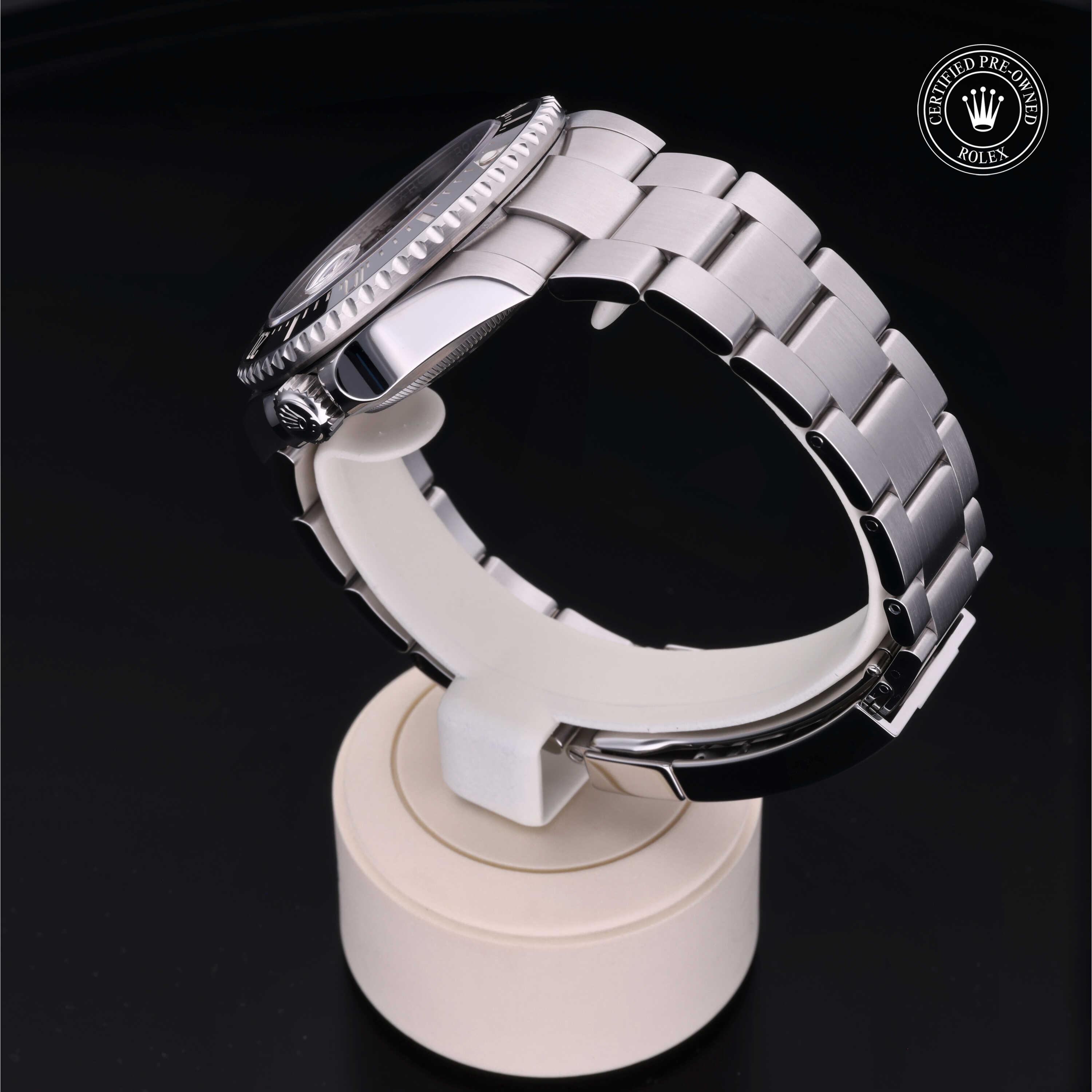 Rolex Sea-Dweller 43 - 360° view