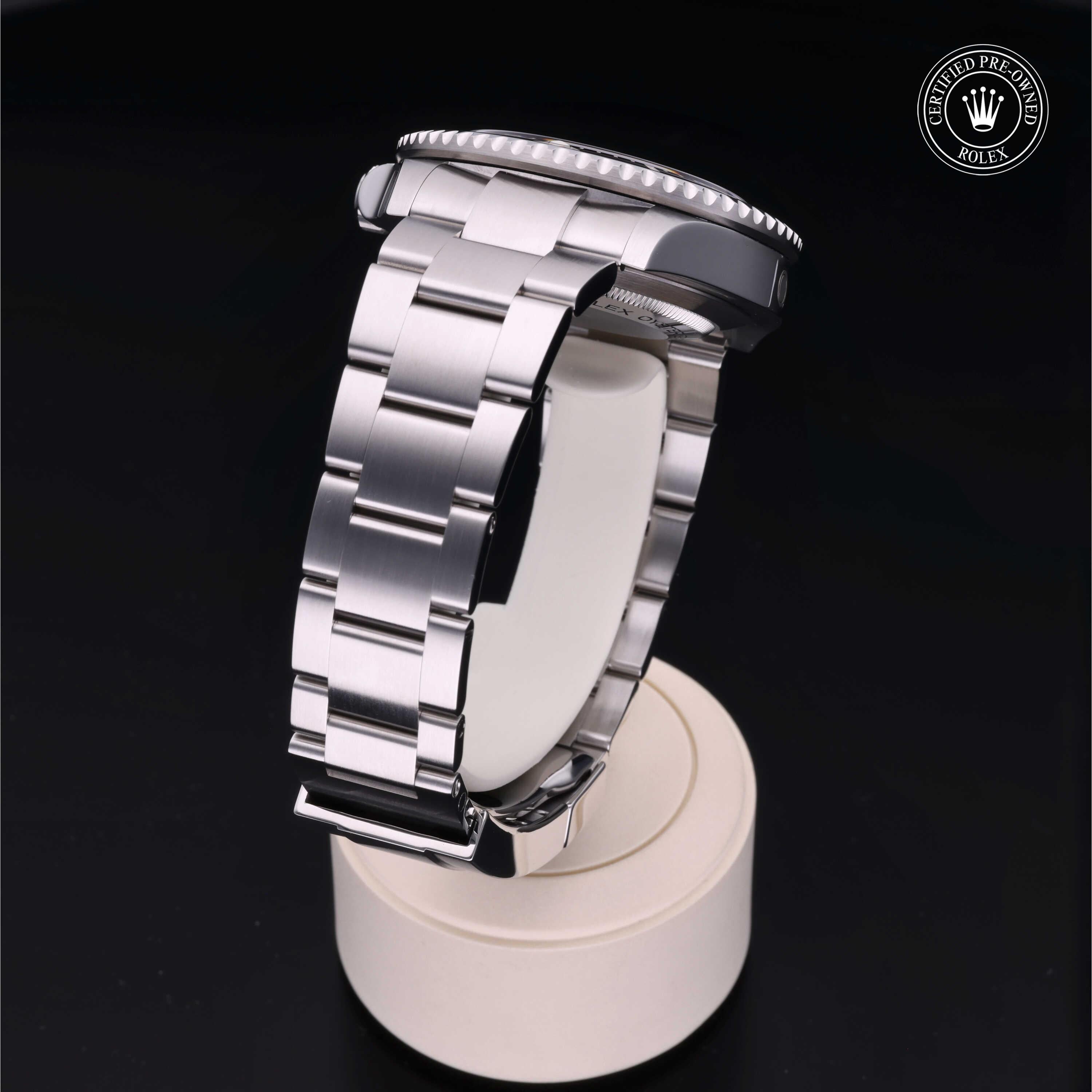 Rolex Sea-Dweller 43 - 360° view