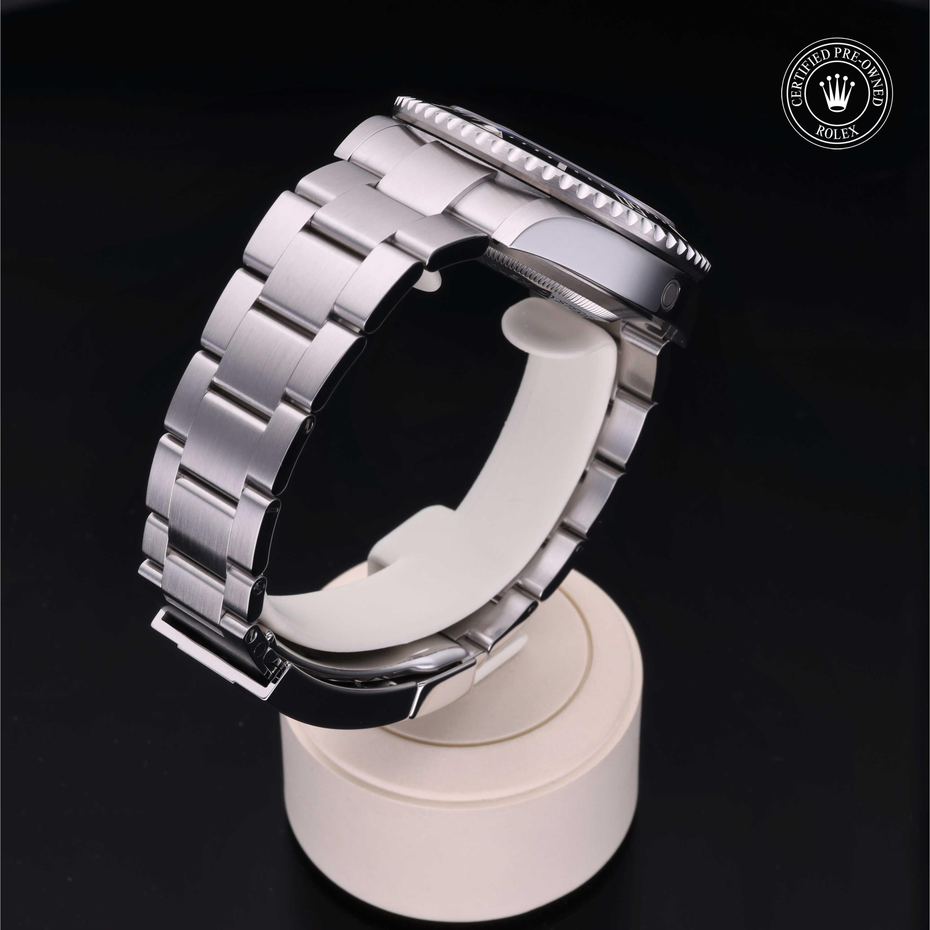 Rolex Sea-Dweller 43 - 360° view