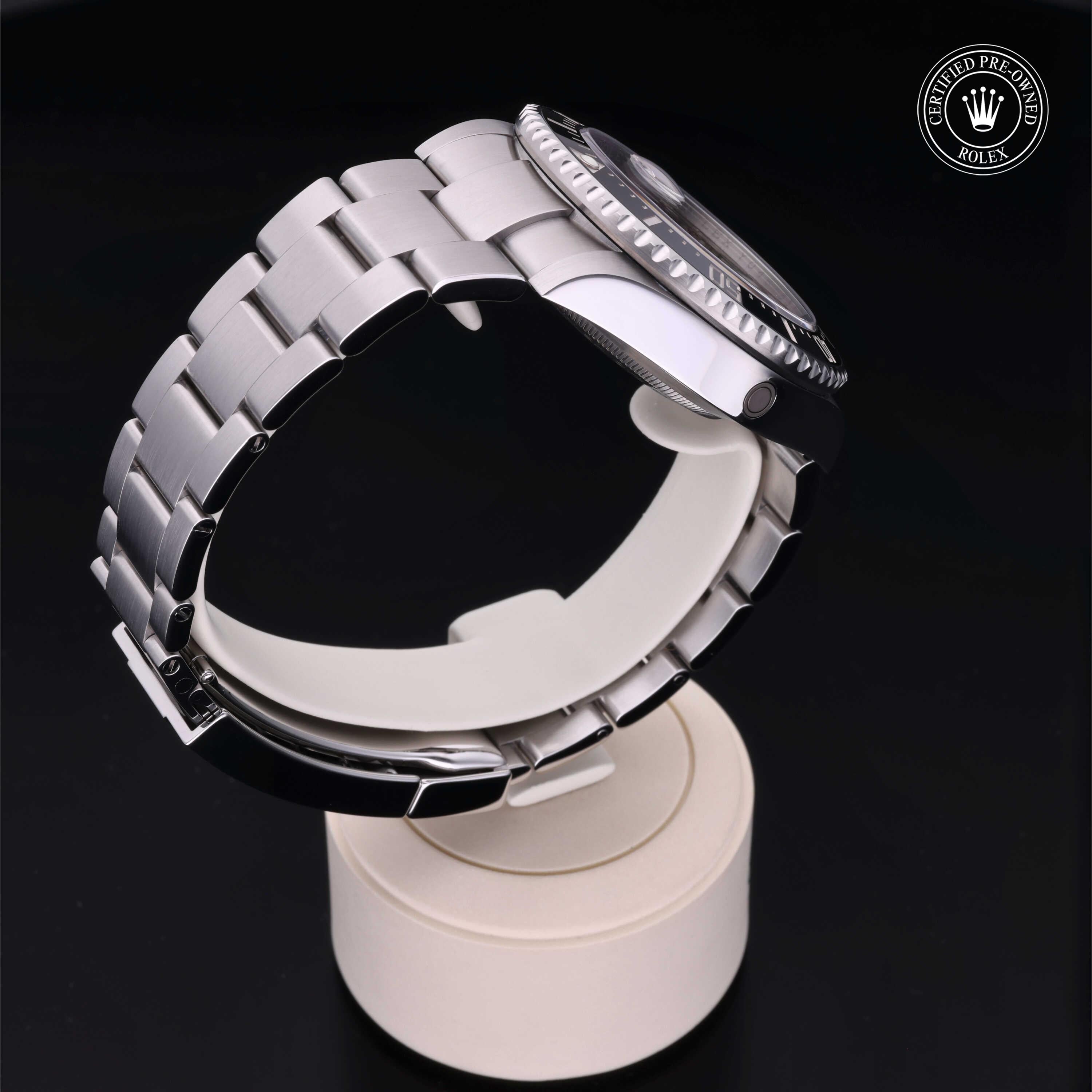 Rolex Sea-Dweller 43 - 360° view