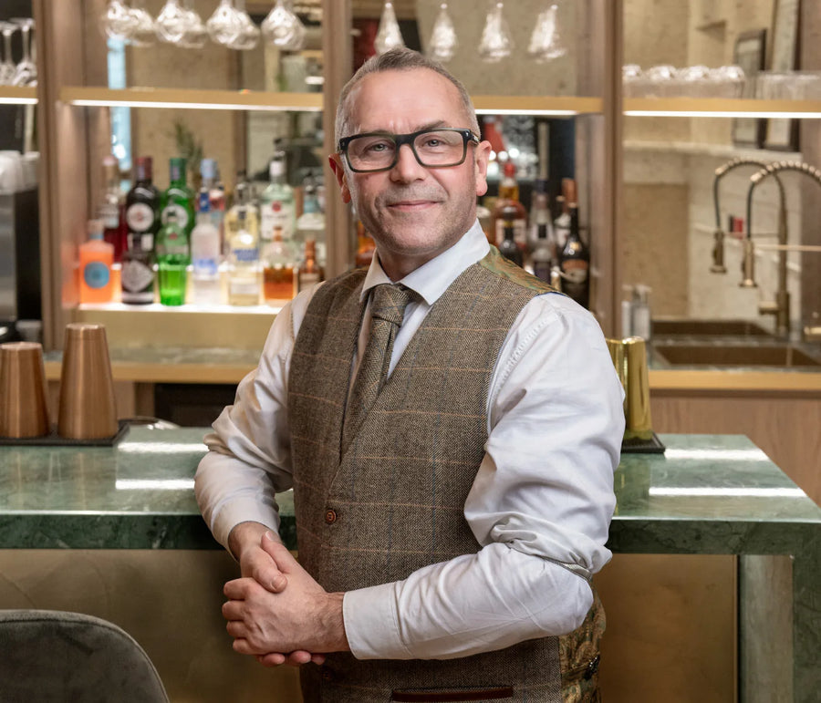 HOSPITALITY & GUEST EXPERIENCE: GAVIN