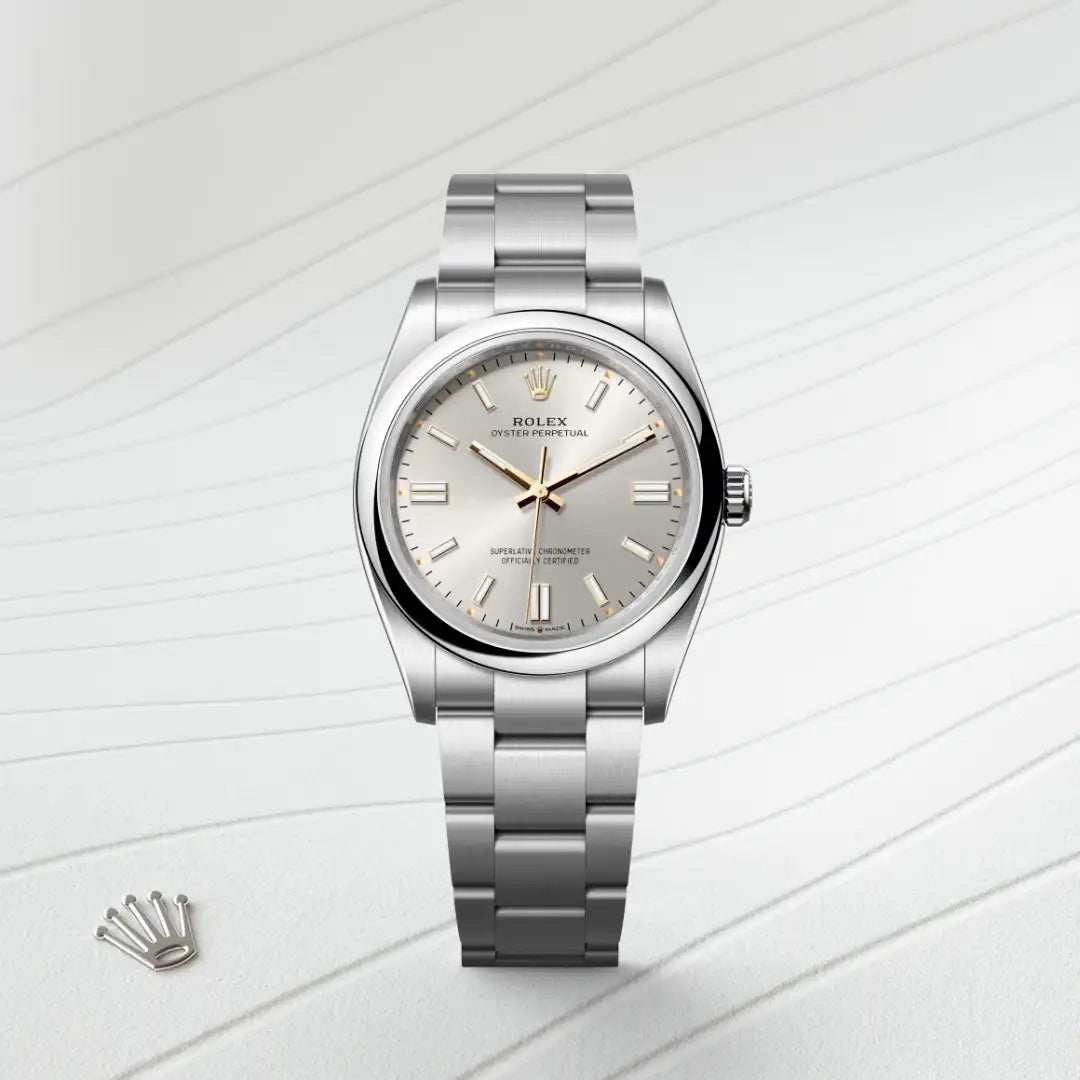 Rolex Oyster Perpetual 36 in Oystersteel with a Silver dial, Domed bezel, Oyster, three-piece solid links bracelet