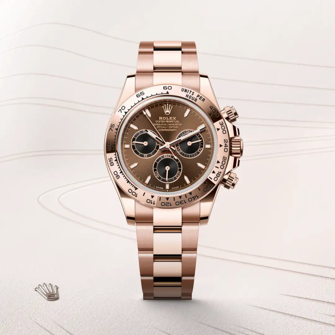 Rolex Cosmograph Daytona in 18 ct Everose gold with a Bright chocolate and black dial, Fixed, with engraved tachymetric scale, in 18 ct Everose gold bezel, Oyster, three-piece solid links bracelet