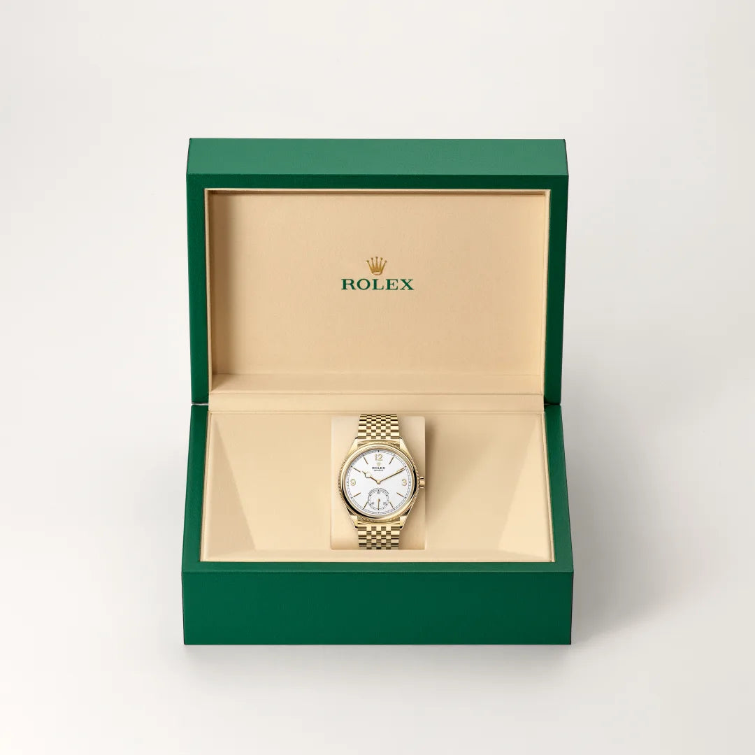 Rolex 1908 in 18 ct yellow gold with a Intense white dial, Domed and fluted bezel, Settimo, seven-piece solid links bracelet