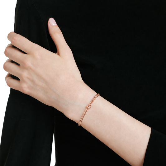 18 Ct rose gold FOPE EKA bracelet on model . 