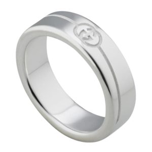 Gucci Tag 6mm ring with interlocking GG in silver.